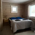 Honkamaja, Aavasaksa, Lappi, Lapland Chalé *